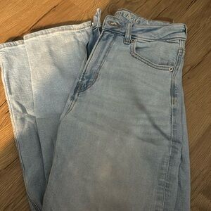 American Eagle Mom straight jean